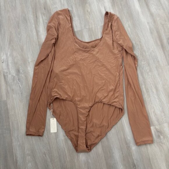 NWT aeire SMOOTHEZ Long Sleeve Bodysuit XXL Tan color - Picture 4 of 6